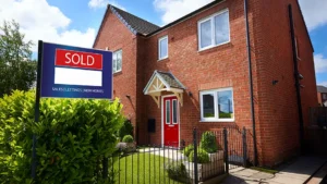 How to Sell a House Quickly Without Sacrificing Value