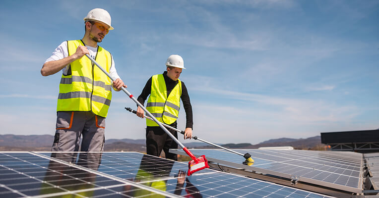 Build Your Future in Solar Energy with Solar Careers UK