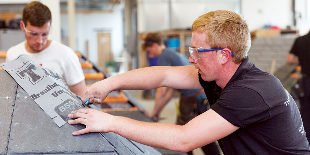 NFRC Rolls Out Approved Training Centre Membership to Roofing Colleges|13-2-19 RoofCertLogo_Colour (002)|NFRC logo NEW 2018|RoofCertLogo_Colour 500px