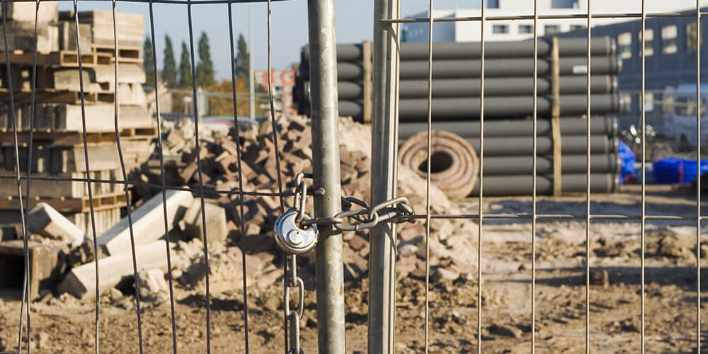 |Construction insolvencies in England, Wales and Scotland by quarter with a rolling one-year average|Construction insolvencies in England, Wales and Scotland by Year