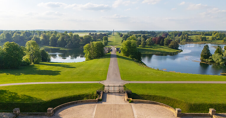 Blenheim Palace rooftop view (002)|Laurence Llewelyn-Bowen and Jenny Eclair|Blenheim Palace aerial shot (002)
