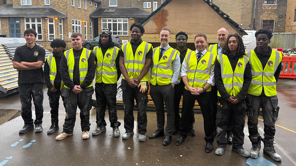 Build Academy Welcomes Minister for Industry 