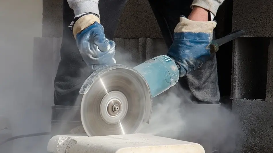 https://roofingtoday.co.uk/businesses-ordered-to-stop-engineered-stone-work-after-failing-inspections/