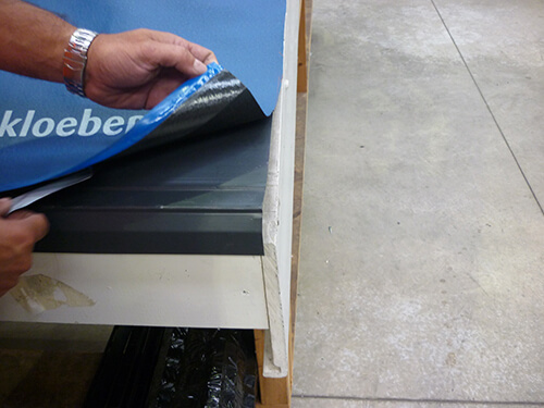 Installing breathable roofing membranes