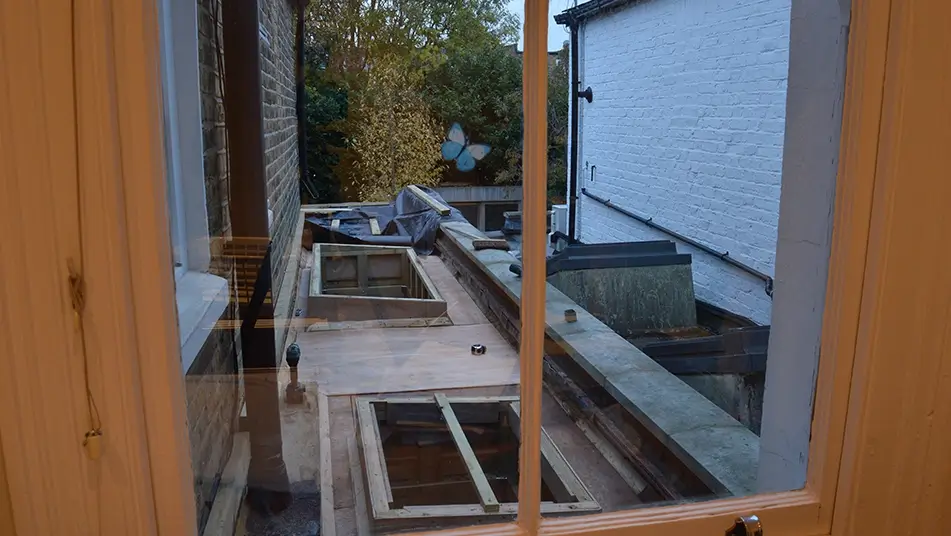 Rooflight which the worker fell through